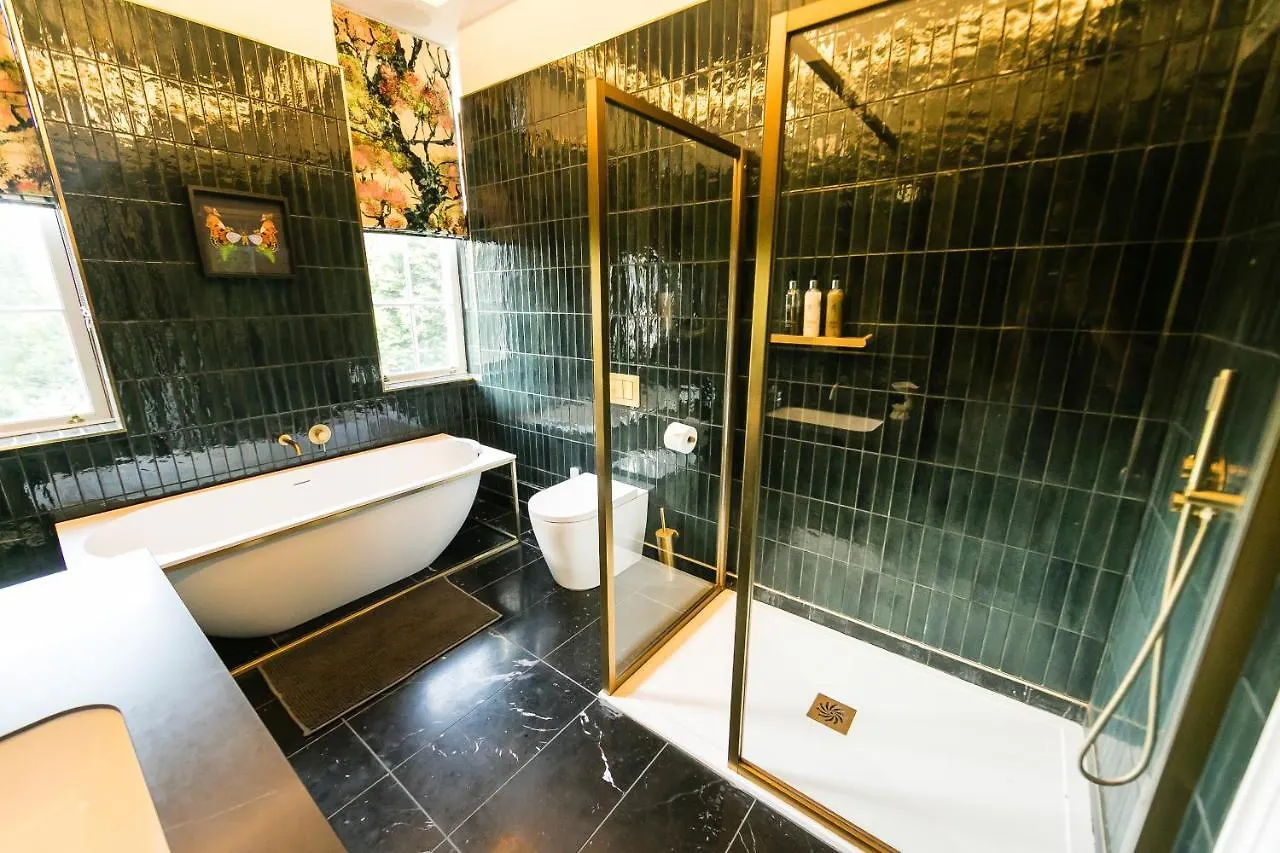 The West Wing At Hillthorpe Manor With Gardens & Private Hot Tub Villa East Hardwick United Kingdom