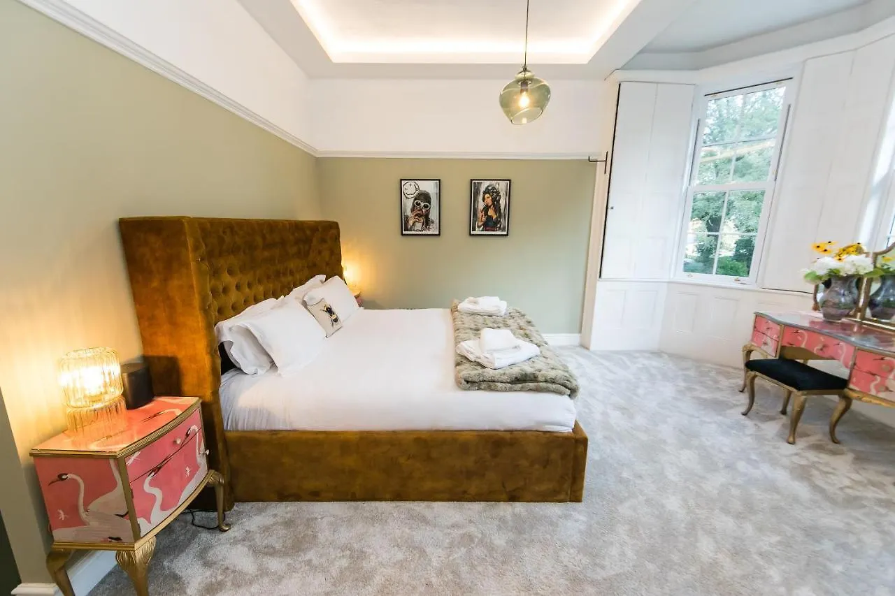 The West Wing At Hillthorpe Manor With Gardens & Private Hot Tub Villa East Hardwick 0*,  United Kingdom