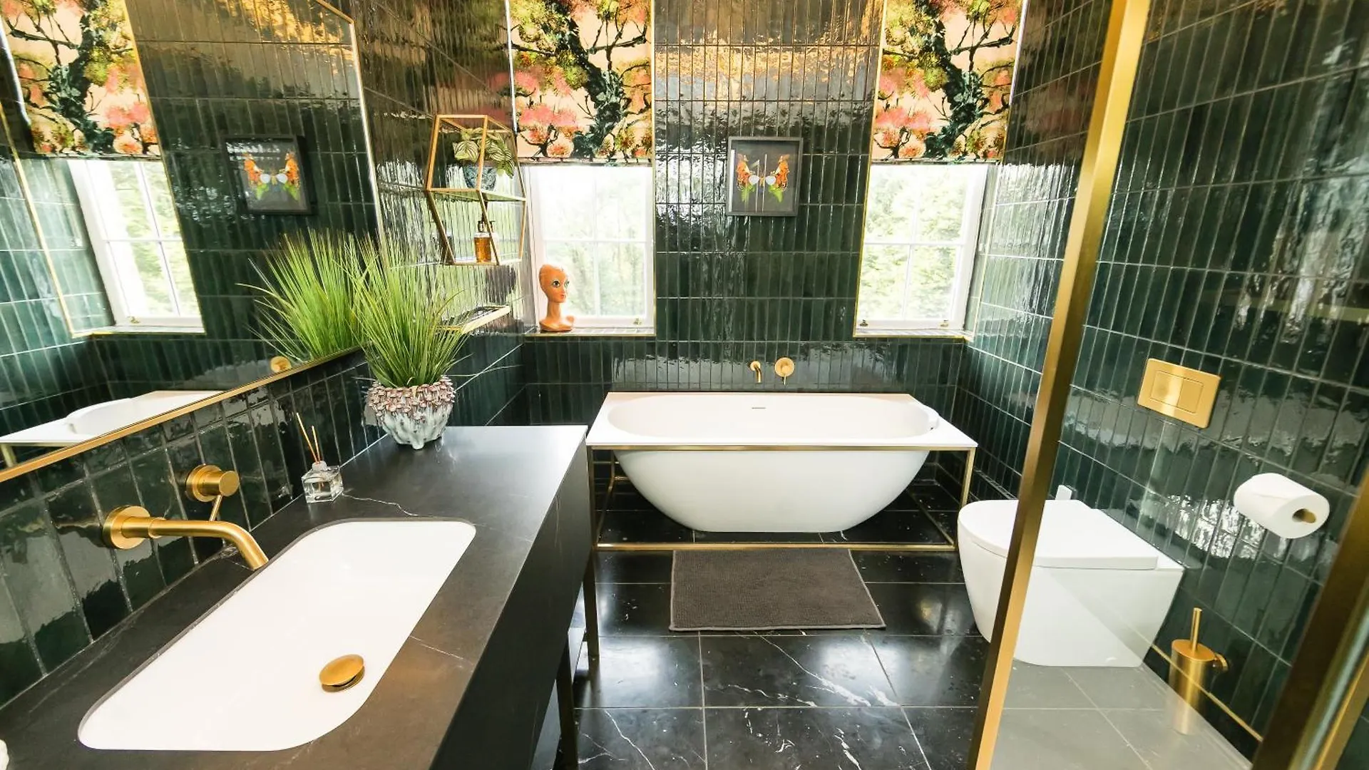 The West Wing At Hillthorpe Manor With Gardens & Private Hot Tub Villa East Hardwick